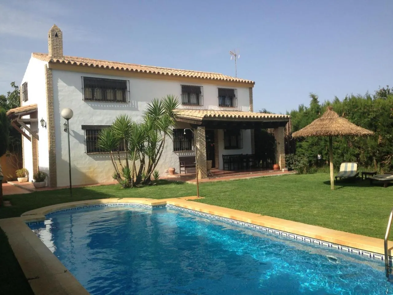 Albara Guest House Conil De La Frontera